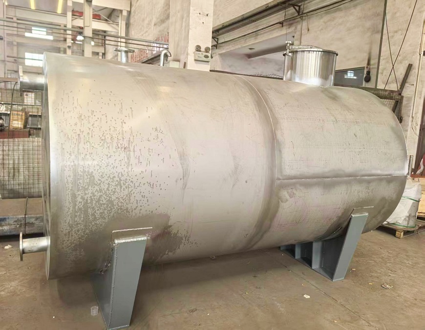 1765354756624197.jpg 不銹鋼儲油罐.jpg