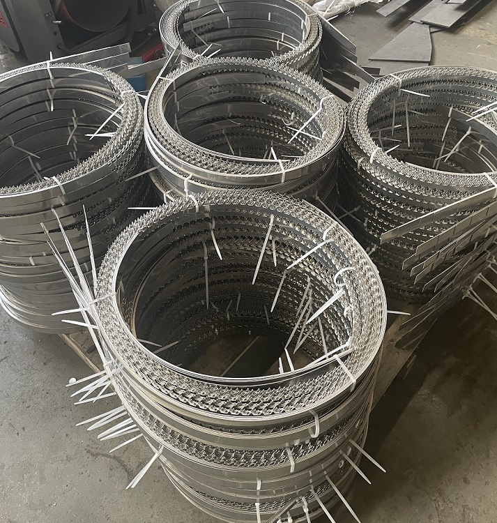 1765356435343509.jpg 陰極線51.jpg